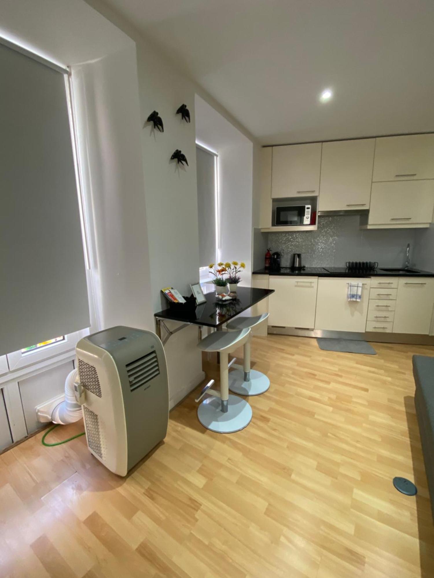 Apartment Beco Das Farinhas Lisbon Luaran gambar
