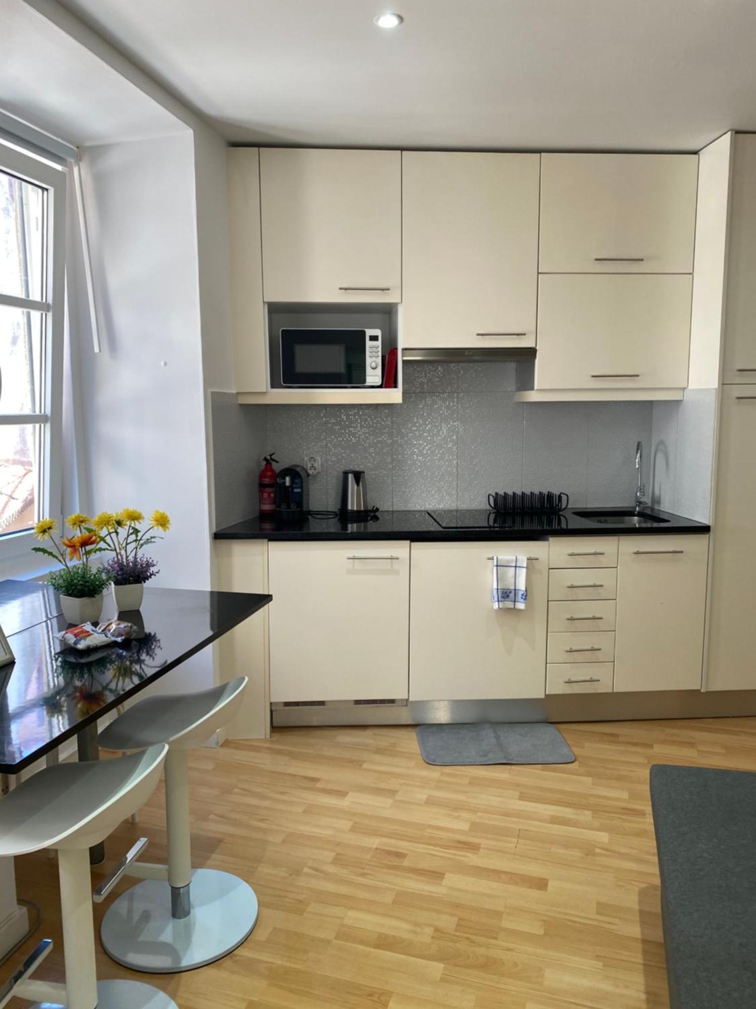 Apartment Beco Das Farinhas Lisbon Luaran gambar