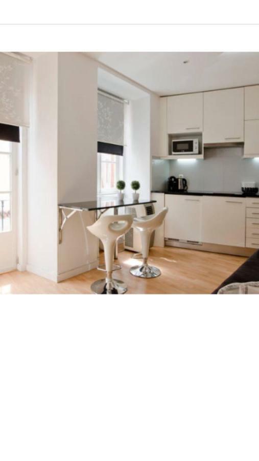 Apartment Beco Das Farinhas Lisbon Luaran gambar